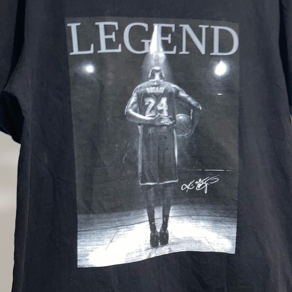 Kobe Bryant Legend 24  T-Shirt Black  - Large